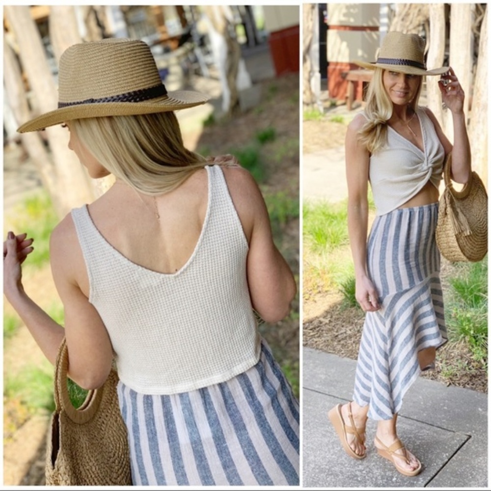 ❤️LAST ONE! Waffle Knit Twist Front Cropped Top - Picture 5 of 6
